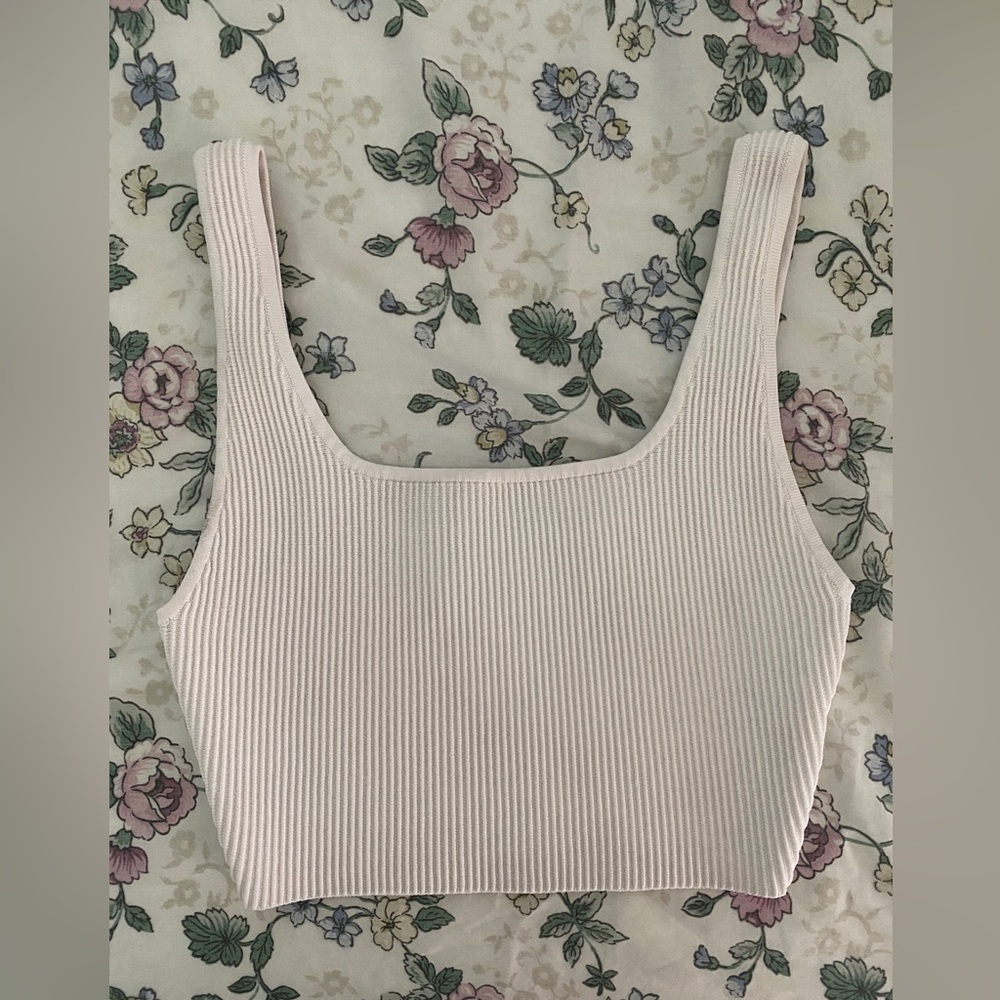 Aritzia Sculpt Knit Squareneck Cropped Tank